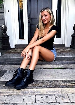 Ava Getz